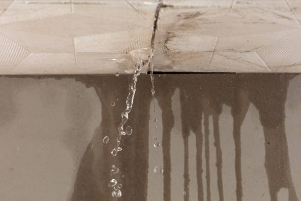Professional Water Extraction technician working in Eaton Center, NH